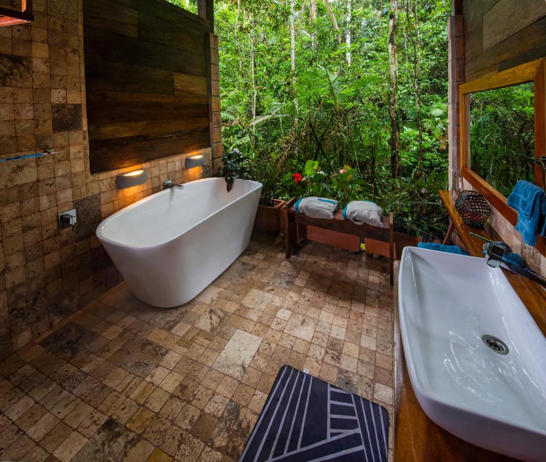 Jamu Lodge Puerto Montufar Exterior foto